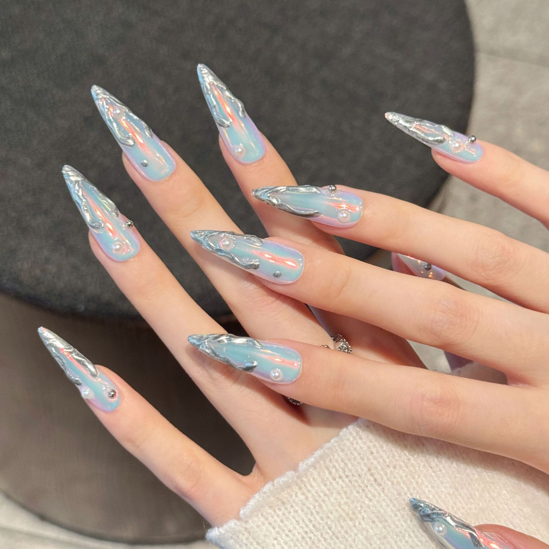 เล็บปลอมทรงสติลเลตโต้สีเงินออโ - Resin Art Resin บทวิจารณ์และราคา